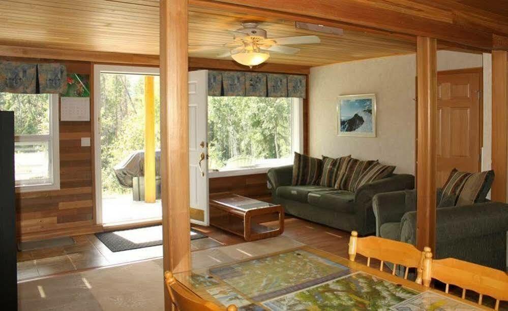 Heavens Edge Mountain Lodge Valemount Luaran gambar